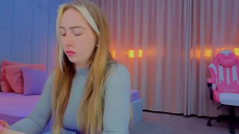 reina cummings online show from 10/19/25, 06:03