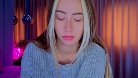 reina cummings online show from 10/28/25, 06:50