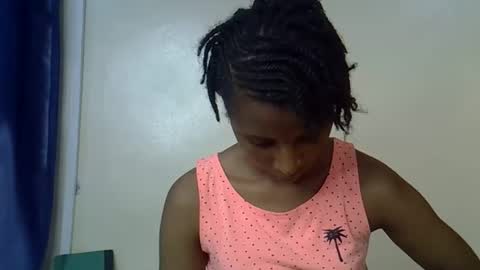 Snapshot of rellings_maya chatting on 10/25/25, 06:35 rellings-maya online show from 10/25/25, 06:35