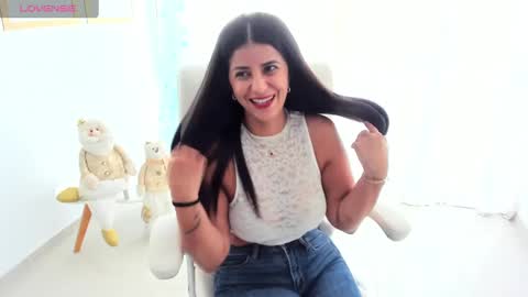 Snapshot of renata_t_ chatting on 12/28/24, 02:21 RENATA online show from 12/28/24, 02:21