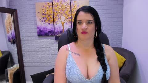      online show from 02/08/25, 12:06