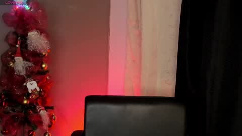 Snapshot of renatawilsom chatting on 12/12/24, 01:43 renatawilsom online show from 12/12/24, 01:43