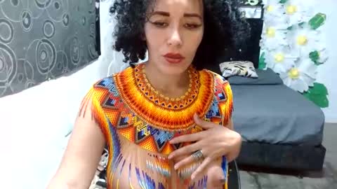 Snapshot of renattabecerra chatting on 01/14/25, 11:16 Renatta online show from 01/14/25, 11:16