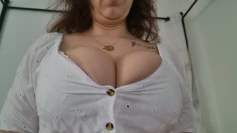 Snapshot of renattabigboobs chatting on 02/27/25, 11:41 Renatta online show from 02/27/25, 11:41