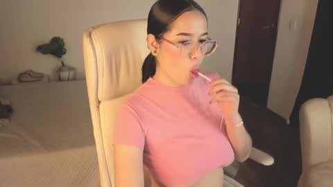 renaxi_smith online show from 11/01/25, 07:49