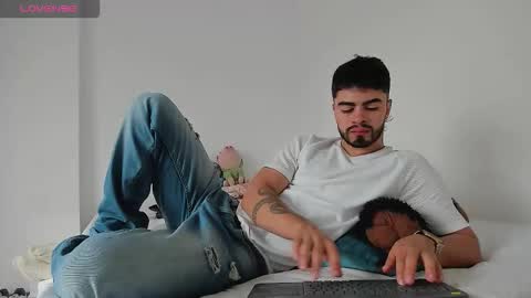 Snapshot of rendonass chatting on 10/26/25, 04:57 rendonass online show from 10/26/25, 04:57