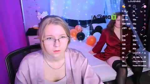 Sweet Renesmee online show from 10/30/25, 10:06