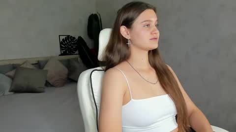 Snapshot of renesmy_black chatting on 10/11/25, 01:05 Renesmy online show from 10/11/25, 01:05