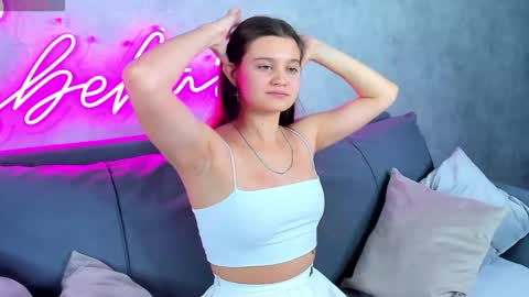 Renesmy online show from 10/14/25, 12:55