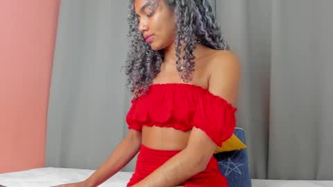 Snapshot of rennatta_sx chatting on 12/26/24, 11:43 Renata online show from 12/26/24, 11:43
