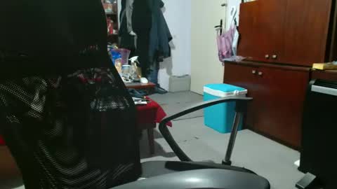 renoner37 online show from 11/29/25, 10:24