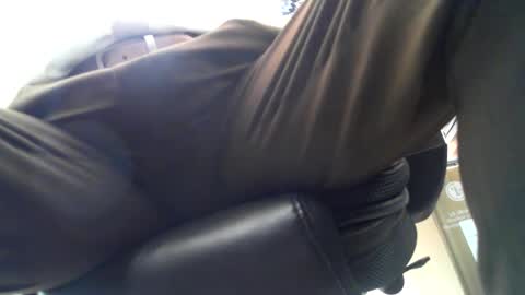 RespectfullyYours69 online show from 02/17/25, 10:58