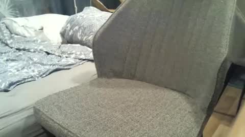 Snapshot of reunionussr chatting on 01/12/25, 01:42 reunionussr online show from 01/12/25, 01:42