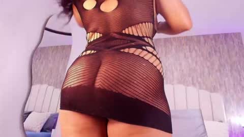 Snapshot of reven_lilith chatting on 11/14/25, 03:27 REVEN online show from 11/14/25, 03:27