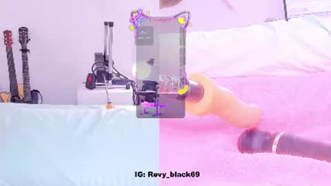 Rebecca y sarih online show from 10/21/25, 09:43