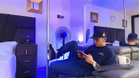 Snapshot of reybigxxx chatting on 02/06/25, 07:45 Rey online show from 02/06/25, 07:45