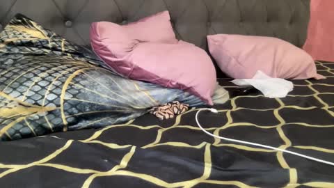 reyna77 online show from 01/19/25, 04:44