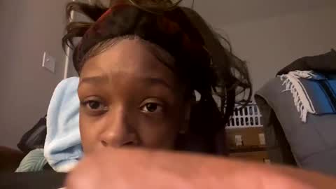 Snapshot of reynaxx2cumin chatting on 01/09/25, 05:55 reynaxx2cumin online show from 01/09/25, 05:55