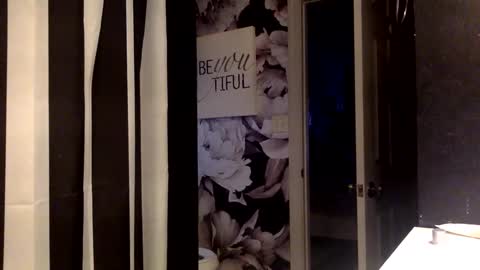 Rhino online show from 12/19/24, 08:02