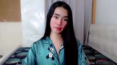 Rica online show from 11/17/25, 08:20