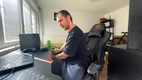 ricciardio online show from 10/16/25, 10:16