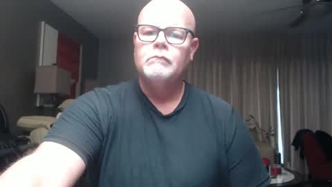 Snapshot of rich32937 chatting on 12/27/24, 08:18 rich32937 online show from 12/27/24, 08:18