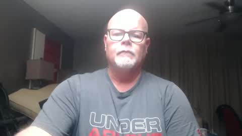 Snapshot of rich32937 chatting on 03/04/25, 09:18 rich32937 online show from 03/04/25, 09:18