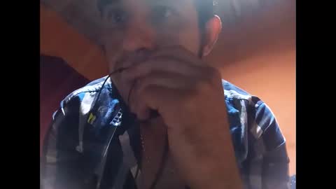 Snapshot of richar1222 chatting on 11/12/25, 08:26 JRDCl online show from 11/12/25, 08:26