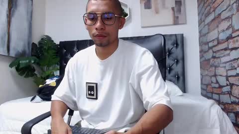 richar_voller online show from 12/28/24, 11:19