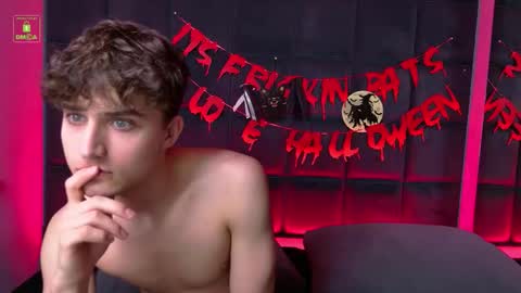 Snapshot of richard_steele_hot chatting on 10/28/25, 03:36 Richard online show from 10/28/25, 03:36