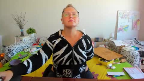 Snapshot of richlucky555 chatting on 11/03/25, 10:05 Anna - not anna - right Anna online show from 11/03/25, 10:05