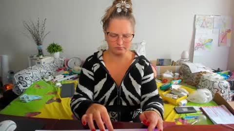 Snapshot of richlucky555 chatting on 11/04/25, 10:14 Anna - not anna - right Anna online show from 11/04/25, 10:14