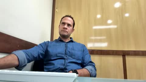 Rick Arian online show from 10/08/25, 01:09