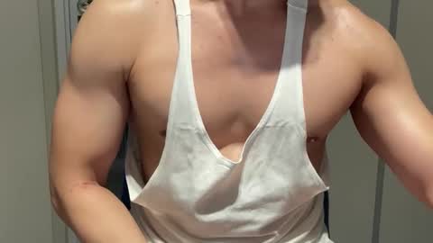 Snapshot of rickman5508542 chatting on 01/17/25, 06:44 R online show from 01/17/25, 06:44