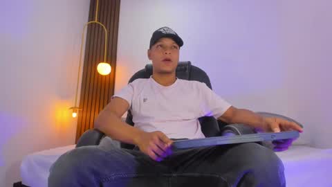 Ricky  online show from 02/04/25, 09:52