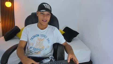 Ricky  online show from 02/11/25, 08:31