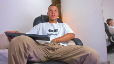 Ricky  online show from 03/10/25, 06:56