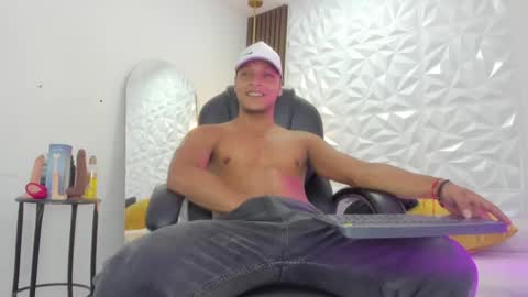 Ricky  online show from 10/09/25, 01:20