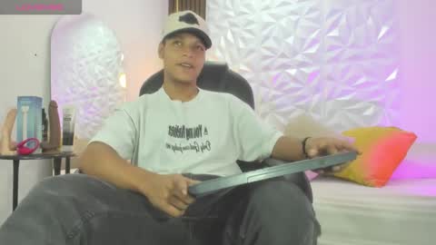 Ricky  online show from 10/18/25, 01:56