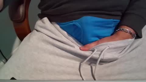 Snapshot of ricric5 chatting on 01/13/25, 05:02 ricric5 online show from 01/13/25, 05:02