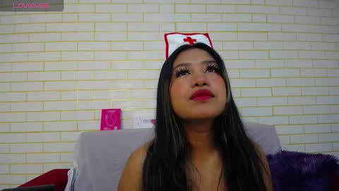 Snapshot of ricura_mily chatting on 10/19/25, 04:24 milena online show from 10/19/25, 04:24