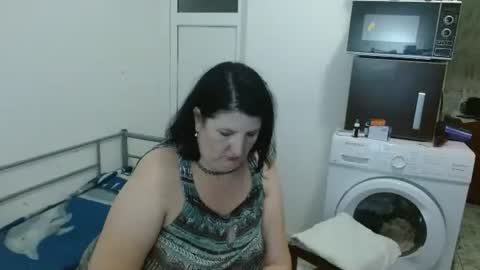 Snapshot of ridemerafsuzana chatting on 01/06/25, 04:02 Ridemeraf online show from 01/06/25, 04:02
