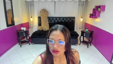 Rihana  online show from 10/03/25, 10:23