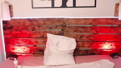 Rihanna  online show from 03/07/25, 07:41