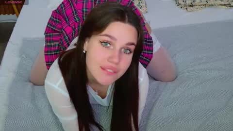 Snapshot of rihannariley chatting on 11/07/25, 05:35 Rihanna online show from 11/07/25, 05:35