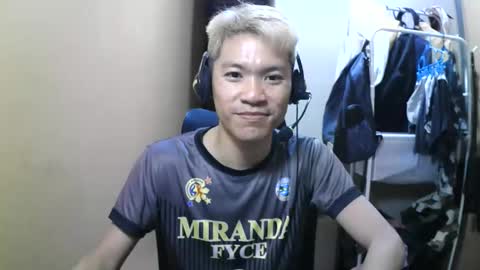 riiichie12 online show from 10/31/25, 07:04