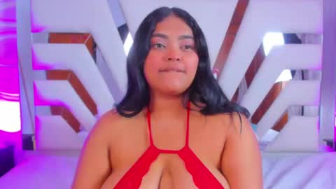 Snapshot of rileydolly chatting on 02/28/25, 03:26 RileyDolly online show from 02/28/25, 03:26