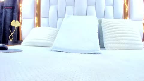 Riley online show from 10/28/25, 12:09