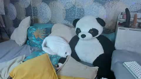 Rina online show from 10/11/25, 06:39