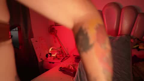 Snapshot of riniryokouwu chatting on 10/18/25, 11:27 online show from 10/18/25, 11:27